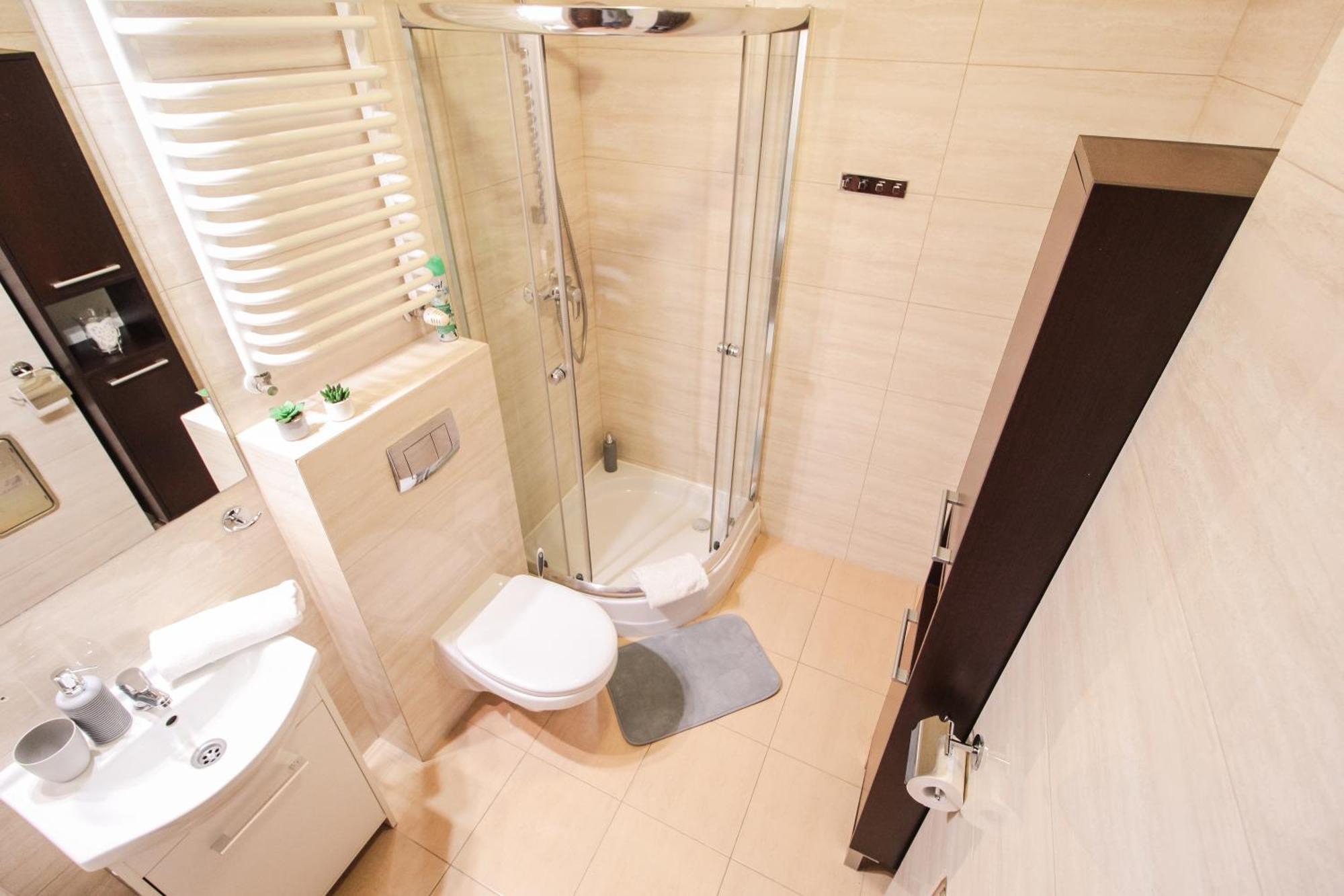 Aparthotel City Center Apartments Krynica Zdroj Bagian luar foto