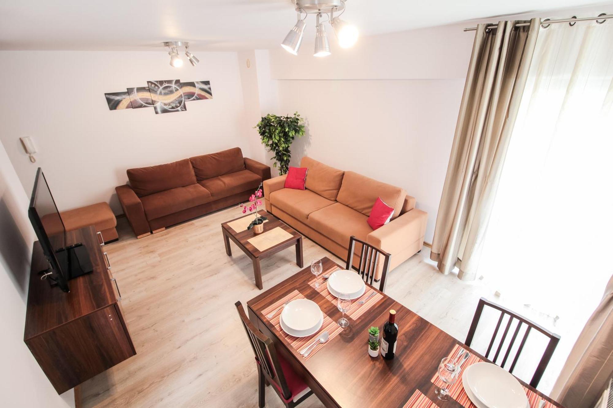 Aparthotel City Center Apartments Krynica Zdroj Bagian luar foto