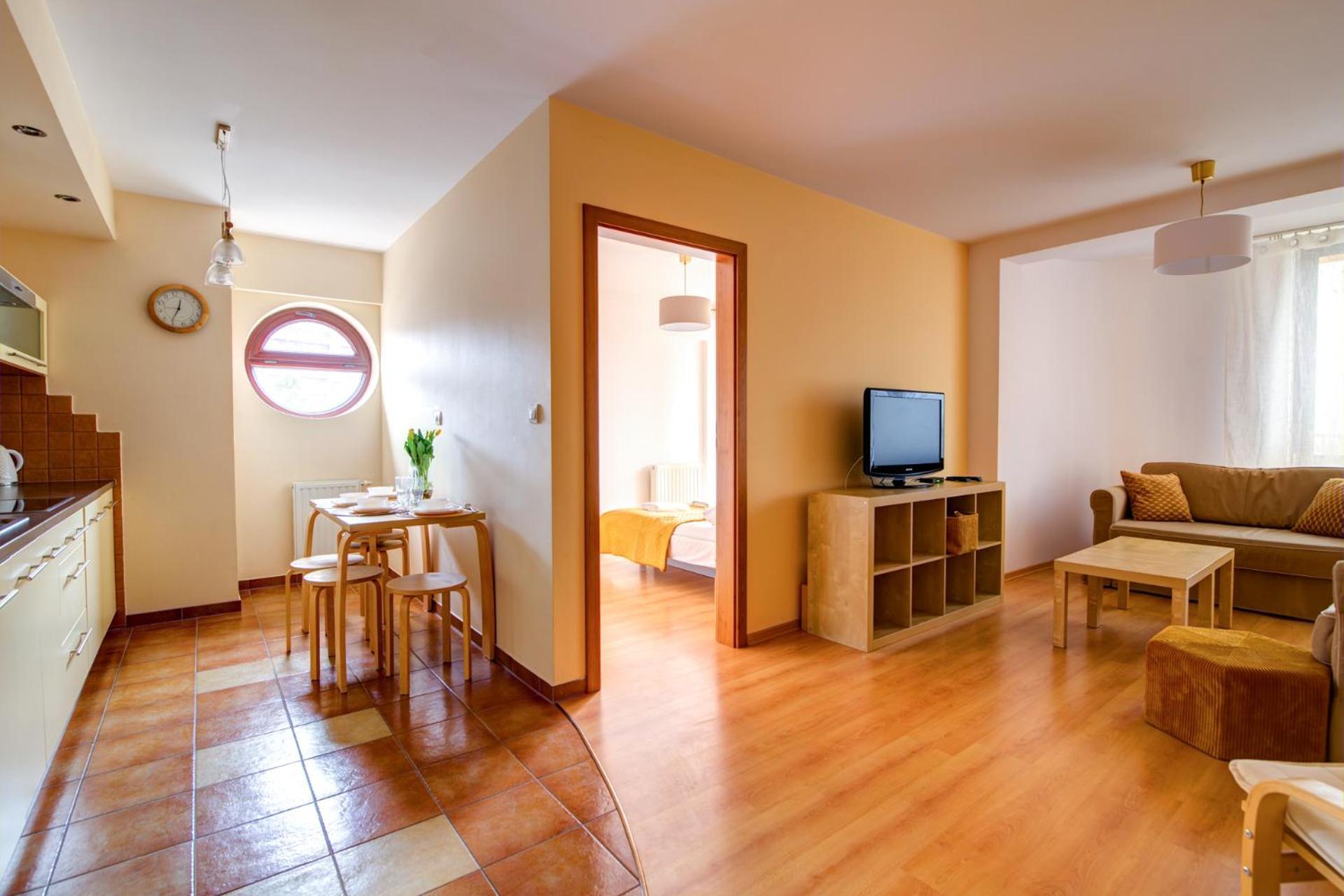 Aparthotel City Center Apartments Krynica Zdroj Bagian luar foto