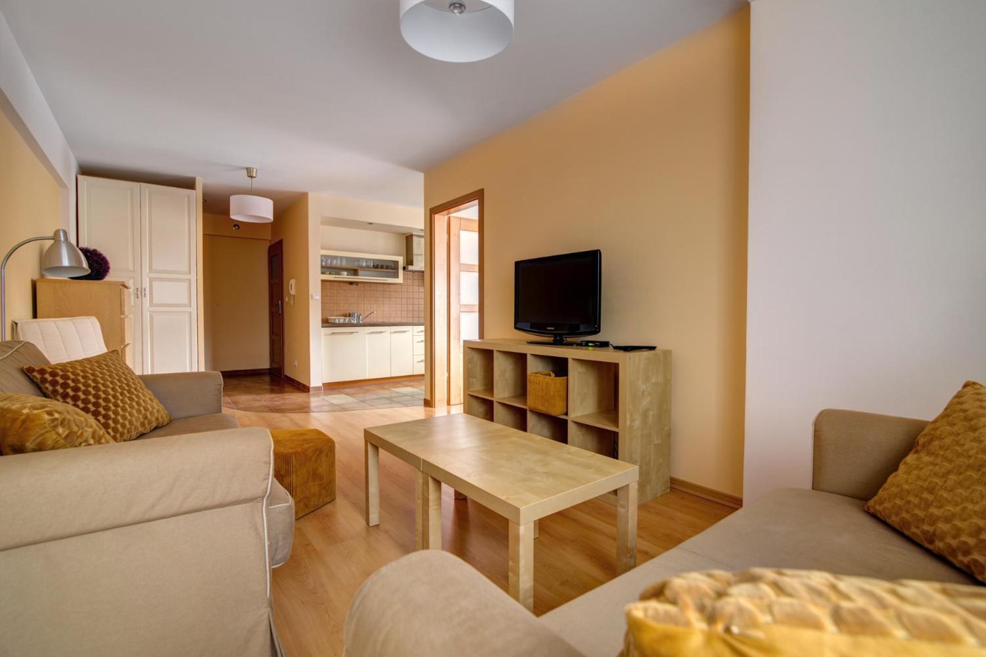 Aparthotel City Center Apartments Krynica Zdroj Bagian luar foto