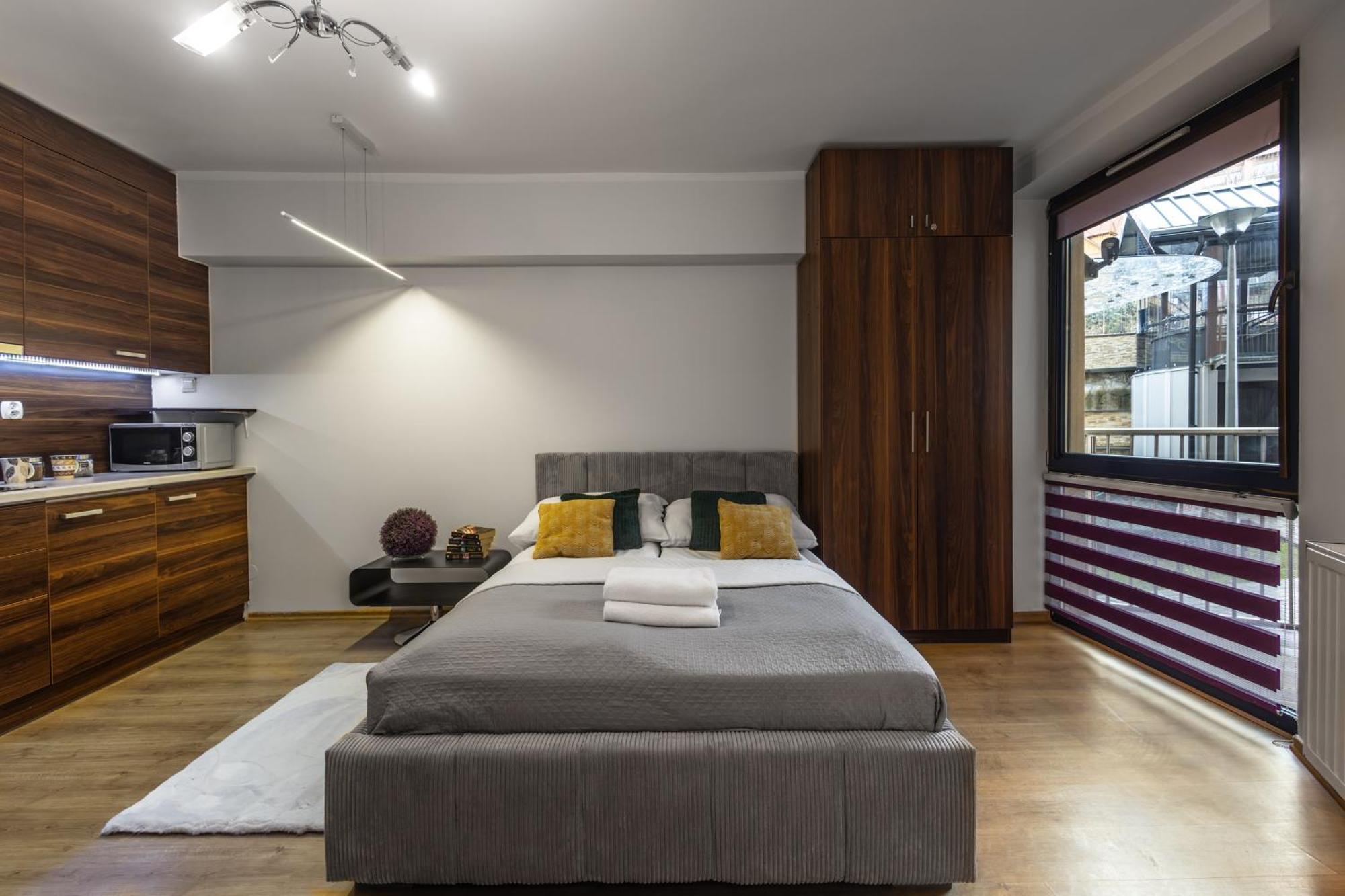 Aparthotel City Center Apartments Krynica Zdroj Bagian luar foto