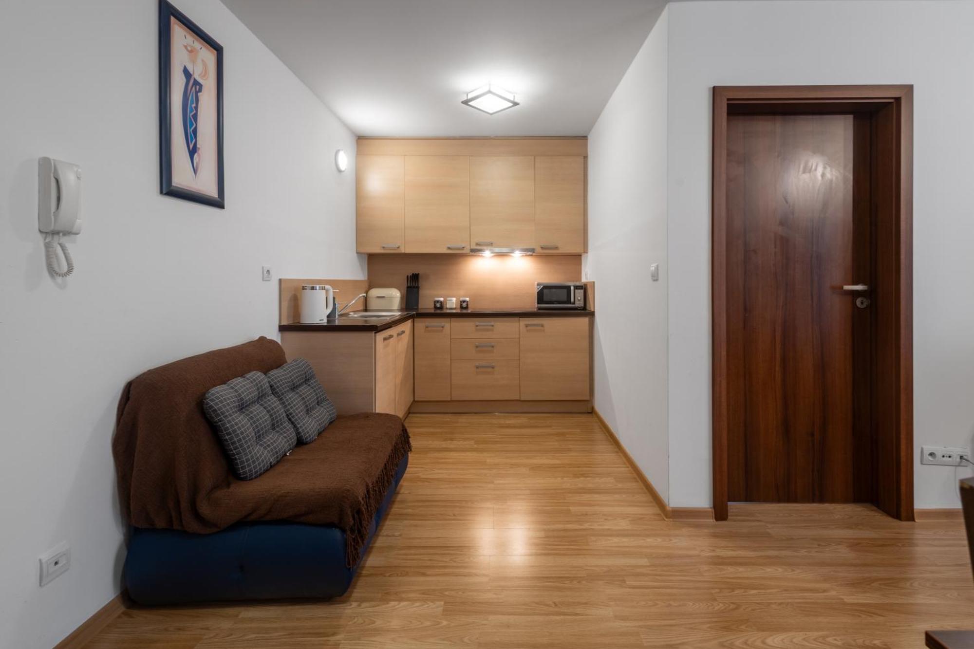 Aparthotel City Center Apartments Krynica Zdroj Bagian luar foto