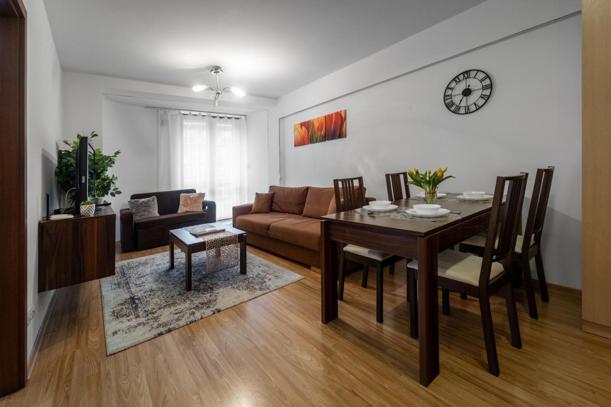 Aparthotel City Center Apartments Krynica Zdroj Bagian luar foto